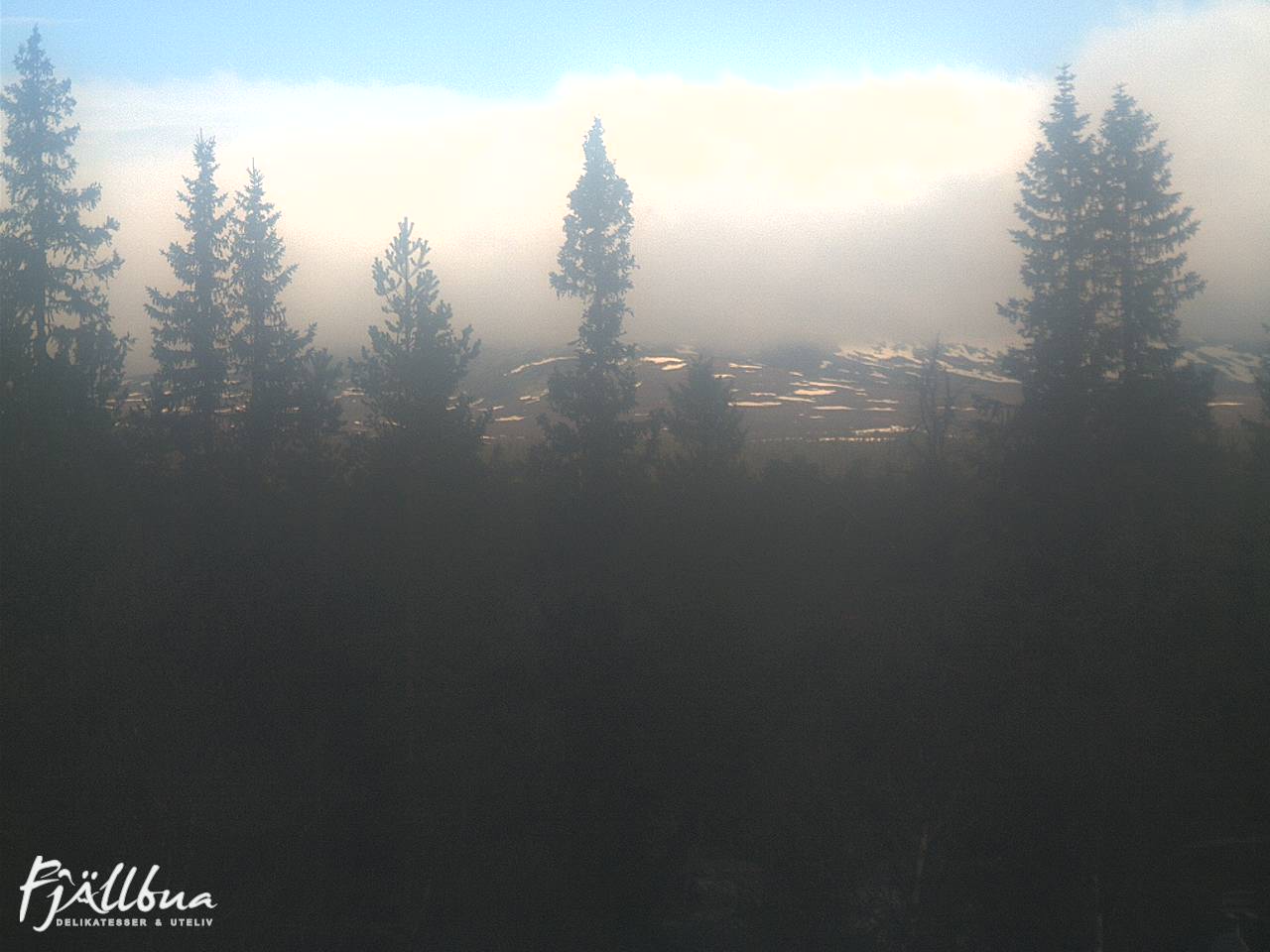 Fjällbua webcam 2025-05-15 09:30