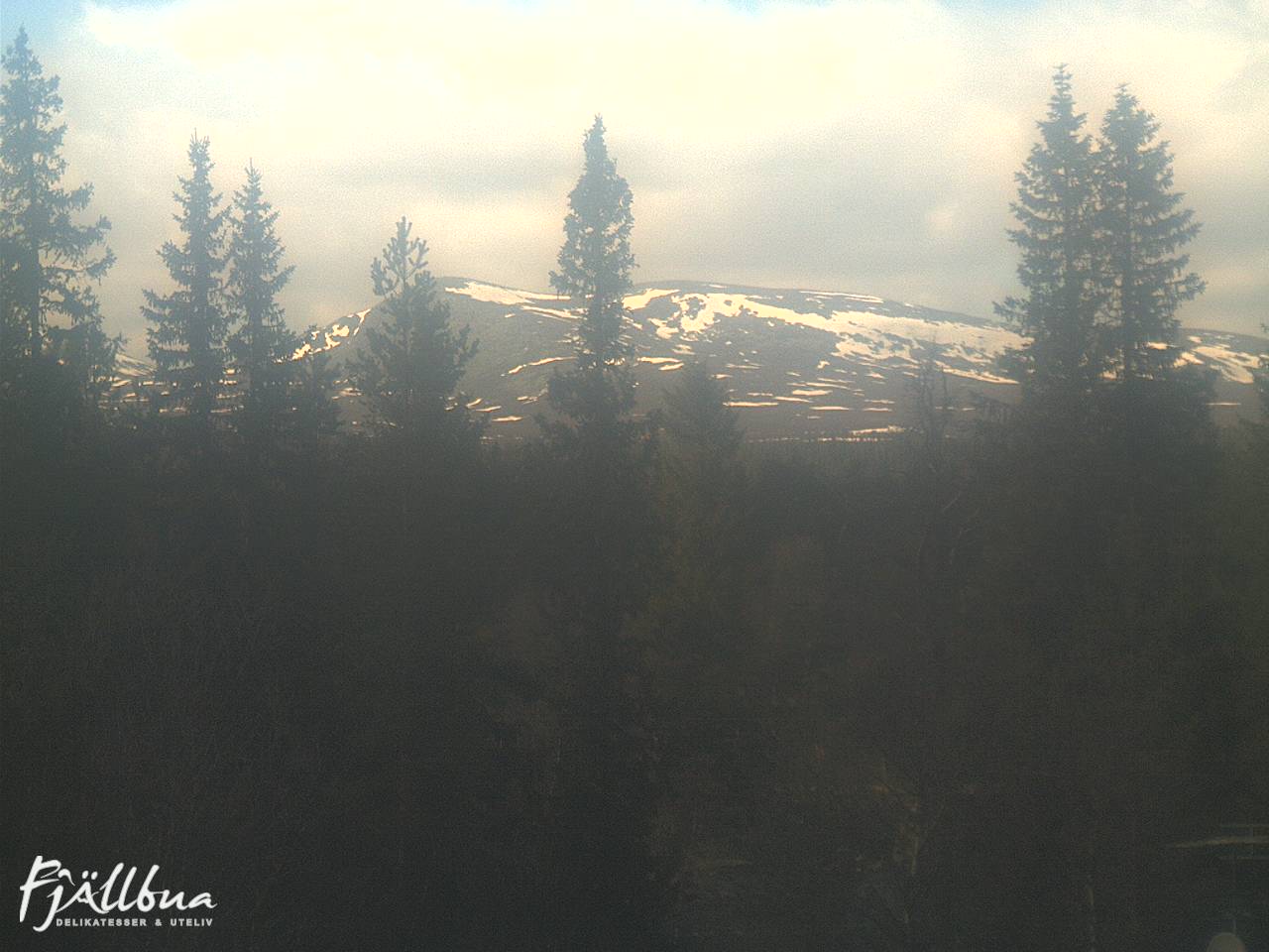 Fjällbua webcam 2025-05-15 15:30