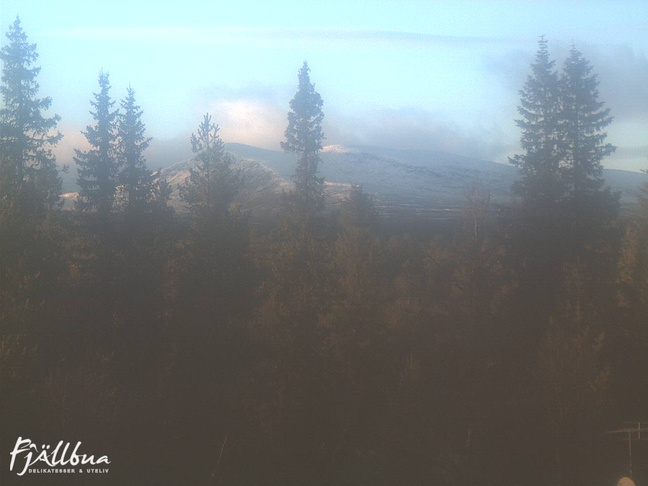 Fjällbua webcam 2024-10-14 17:00