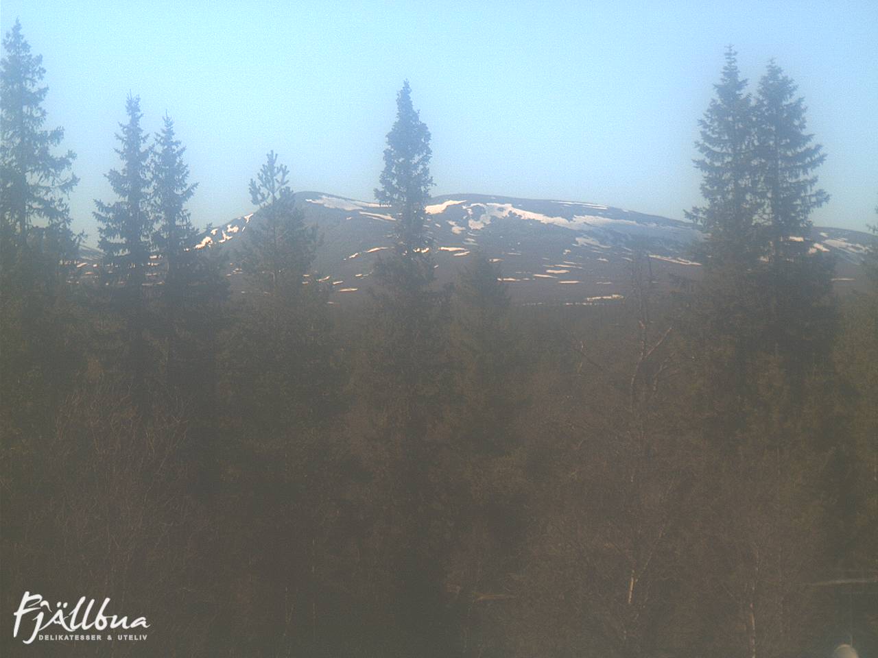 Fjällbua webcam 2025-05-18 17:00