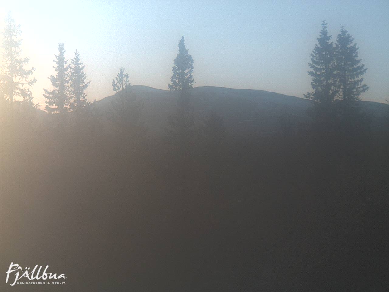 Fjällbua webcam 2025-05-18 21:00