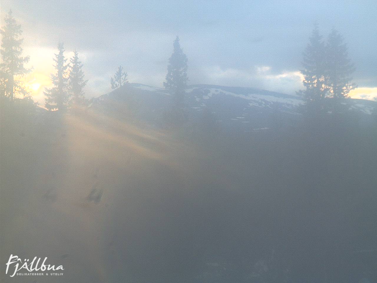 Fjällbua webcam 2025-05-21 21:00